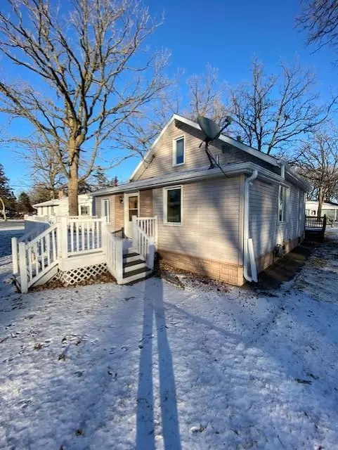 Little Falls, MN 56345,712 4th ST SW