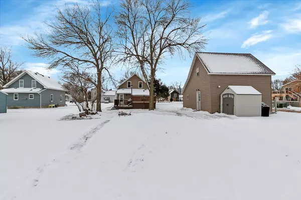 Hutchinson, MN 55350,535 4th AVE SE