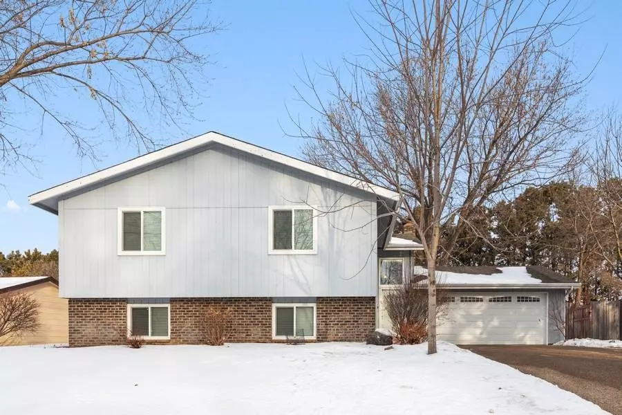 Burnsville, MN 55337,3116 Red Oak CIR N