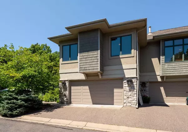 291 Grace Pointe CT, Wayzata, MN 55391