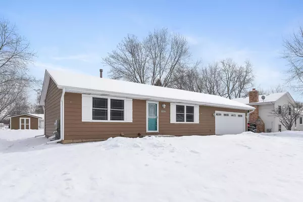 15274 Dresden WAY, Apple Valley, MN 55124