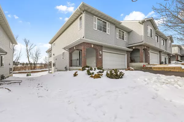 3321 Glynwater TRL NW, Prior Lake, MN 55372