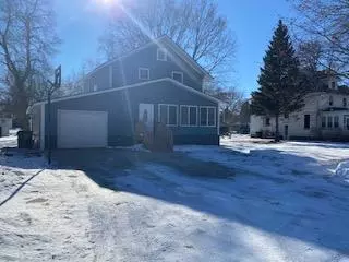 Lamberton, MN 56152,207 4th AVE W