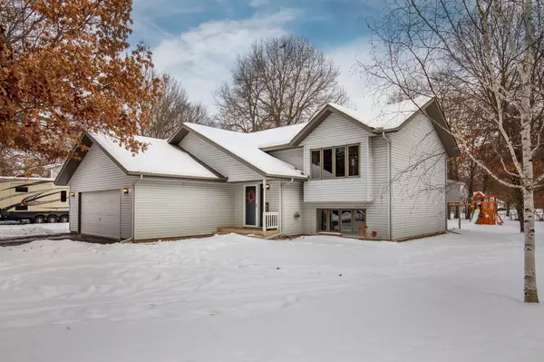 12752 Mountain Ash DR, Baxter, MN 56425