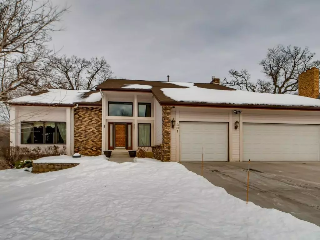 Vadnais Heights, MN 55127,301 Timberline Trail