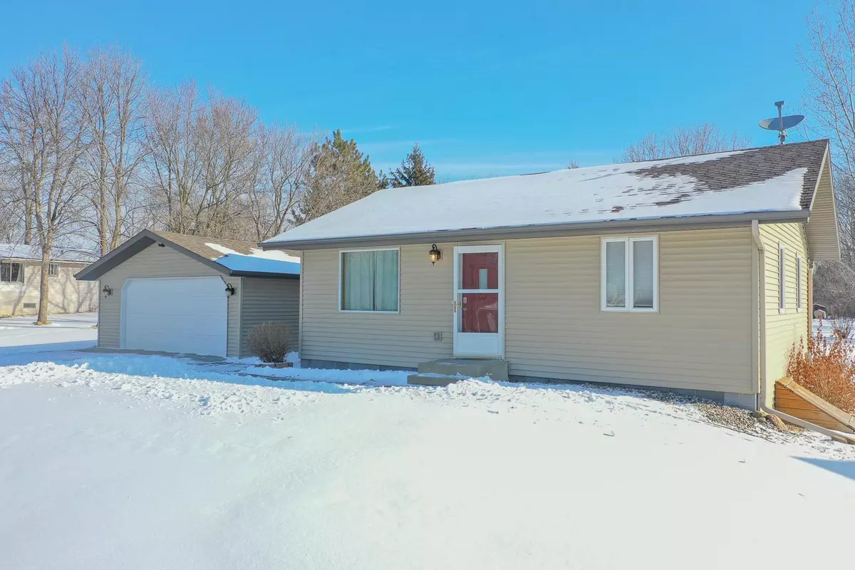 Alexandria, MN 56308,1717 Maple DR SE