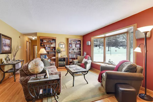 Burnsville, MN 55337,1420 Circle DR