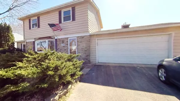 2578 Crown Hill CT, White Bear Lake, MN 55110