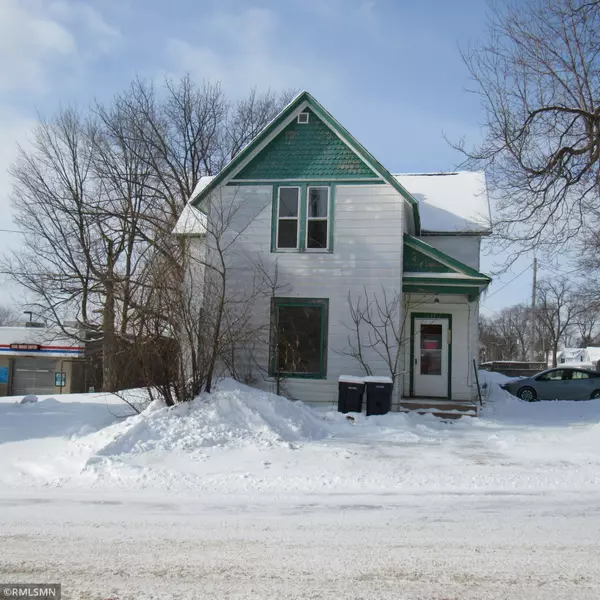 Ellsworth, WI 54011,137 N Oak ST