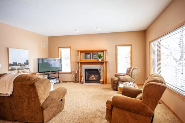 Annandale, MN 55302,435 Pleasant Crest CIR