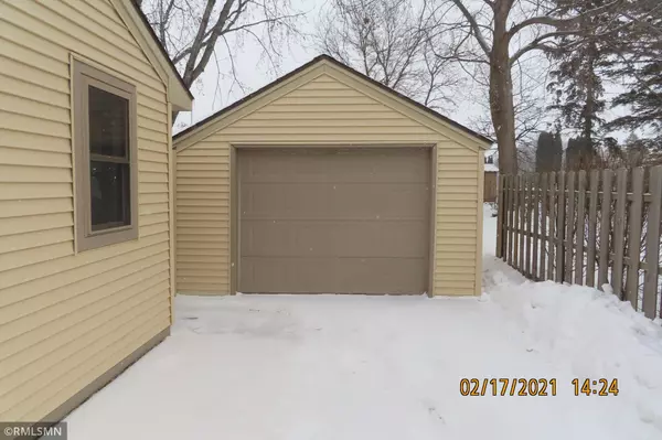 Annandale, MN 55302,145 Pleasant AVE N