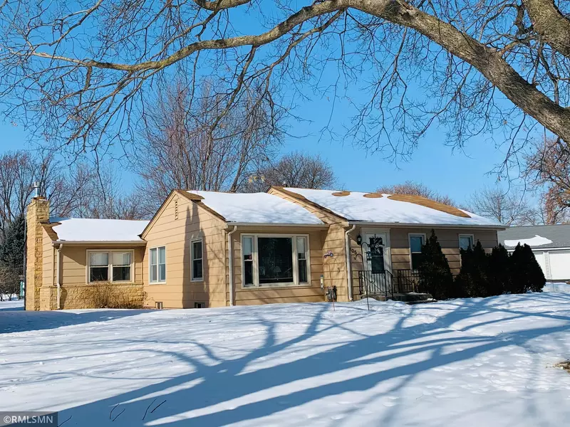 105 N Park LN, Le Sueur, MN 56058