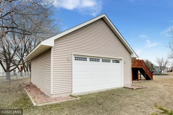 East Bethel, MN 55005,1056 243rd CIR NE