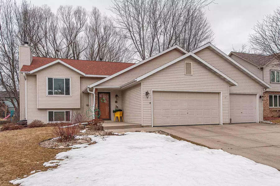 4461 Copperfield LN NW, Rochester, MN 55901