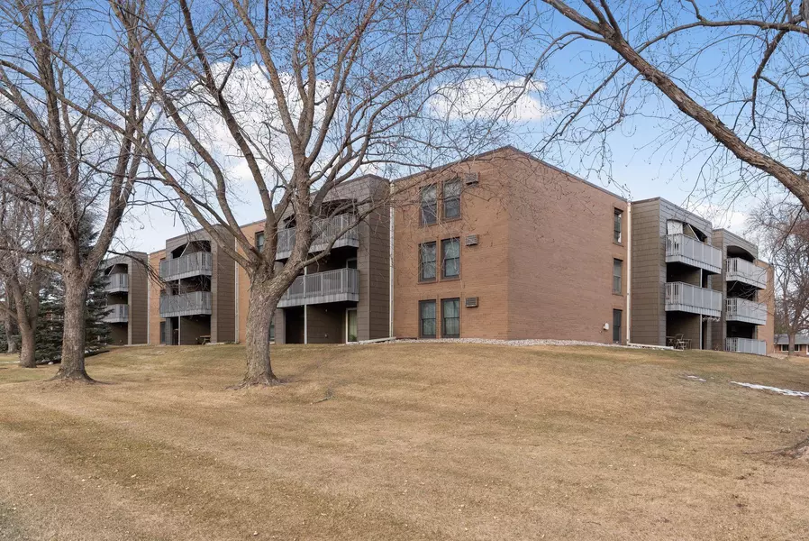 2800 Hamline AVE N #146, Roseville, MN 55113