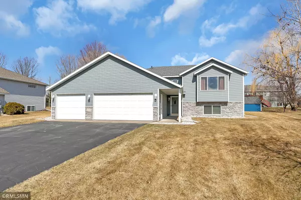 1913 W Birch CIR, Sartell, MN 56377