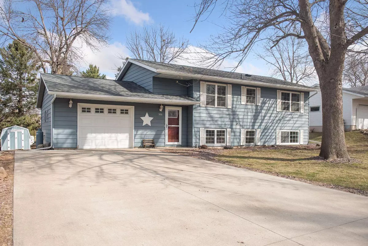 Janesville, MN 56048,508 W North ST