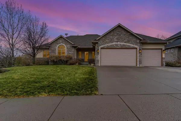 8991 Horizon DR, Shakopee, MN 55379