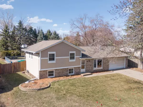 8270 Indian BLVD S, Cottage Grove, MN 55016