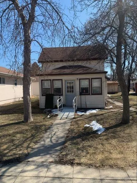 Morris, MN 56267,14 E 3rd ST