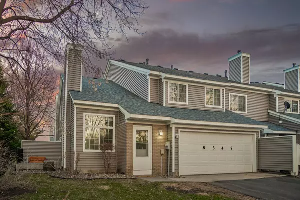 8347 Corcoran CIR, Inver Grove Heights, MN 55076