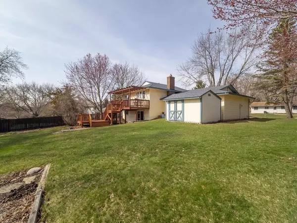 Apple Valley, MN 55124,14382 Garrett AVE