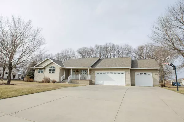 Melrose, MN 56352,407 8th ST NW