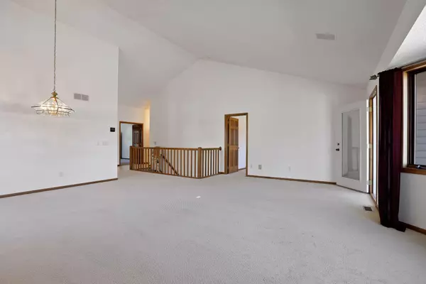 Eden Prairie, MN 55347,15538 Banyan LN