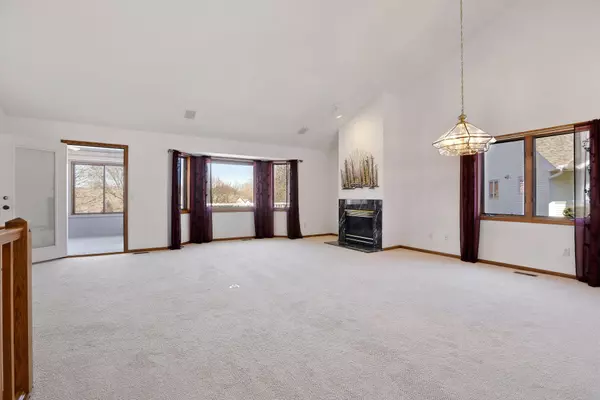 Eden Prairie, MN 55347,15538 Banyan LN