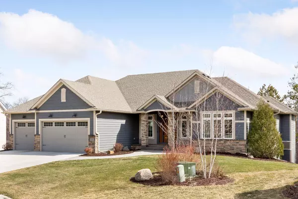 1440 Queensland LN N, Plymouth, MN 55447