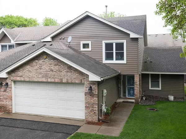 Minnetonka, MN 55345,18498 Apple Tree CT