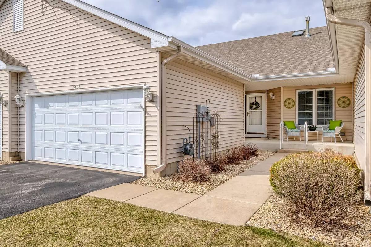 Prior Lake, MN 55372,5424 Deerfield CIR SE