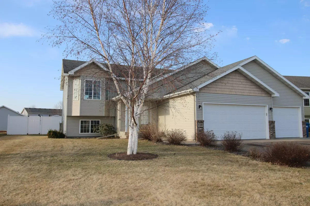 Saint Joseph, MN 56374,128 Jasmine LN