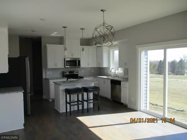 Howard Lake, MN 55349,3032 Tamarack CIR