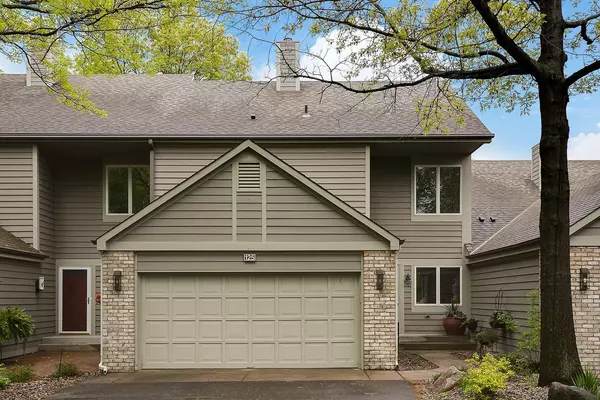 Mahtomedi, MN 55115,125 Wildwood Bay DR