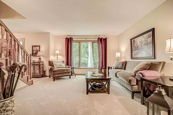 Vadnais Heights, MN 55127,4410 Meadowood CIR