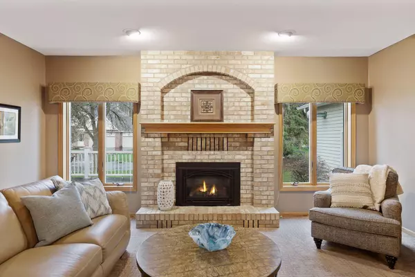 Vadnais Heights, MN 55127,416 Oak Creek CIR