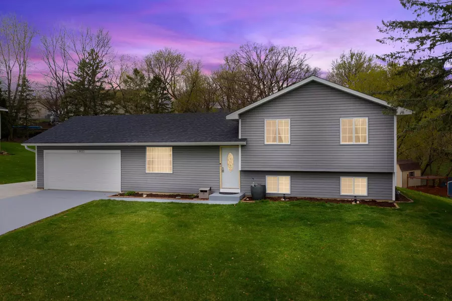 13933 Everest AVE, Apple Valley, MN 55124