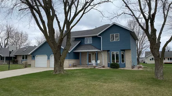 1125 Lexington AVE, Worthington, MN 56187