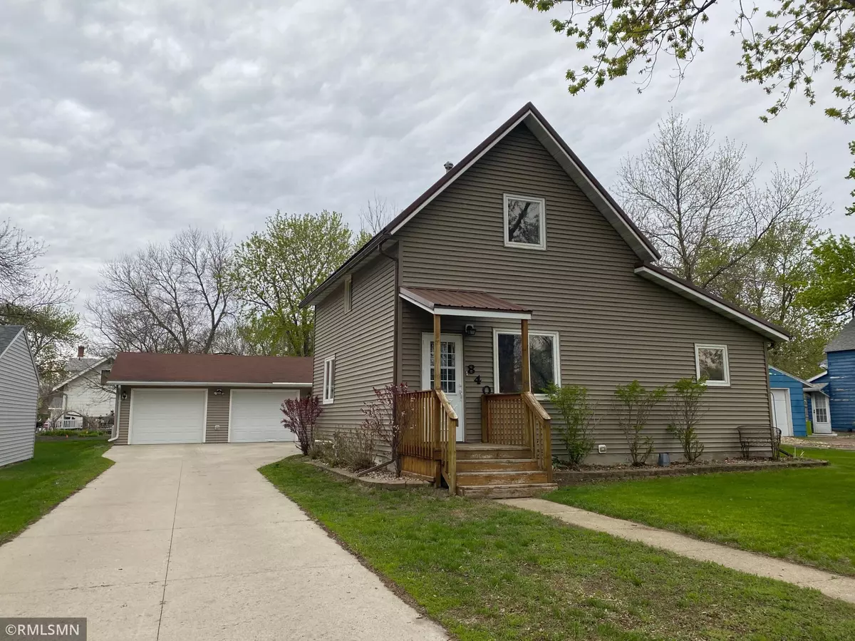 Windom, MN 56101,840 Lakeview AVE