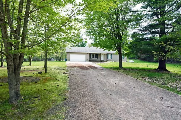 45795 Cambridge DR, Harris, MN 55032