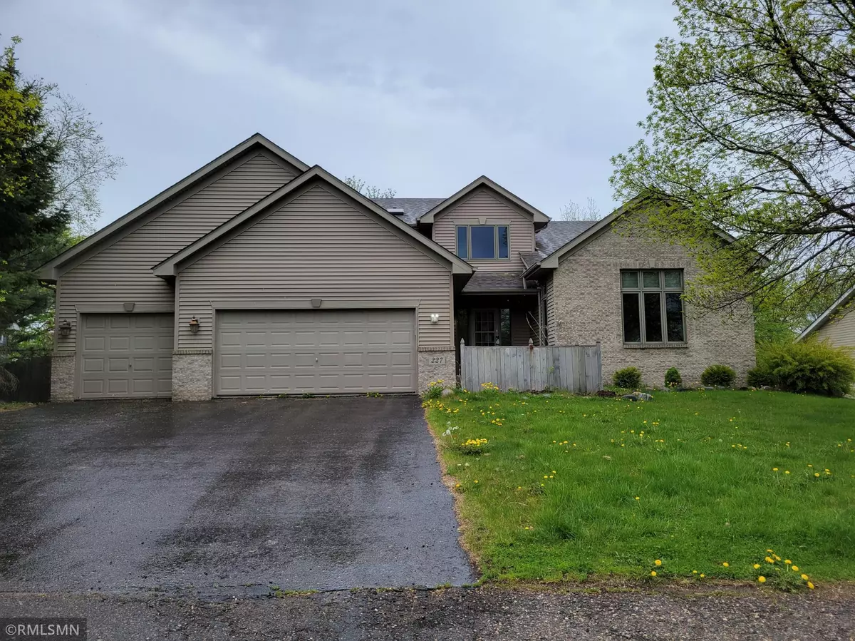 Watertown, MN 55388,227 Arnica DR