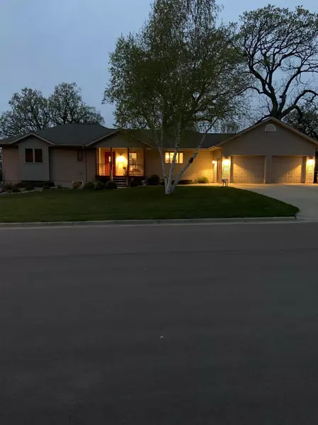 603 Trollwood DR, Albert Lea, MN 56007