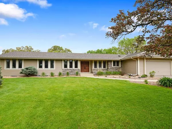 Edina, MN 55436,6144 Arctic WAY