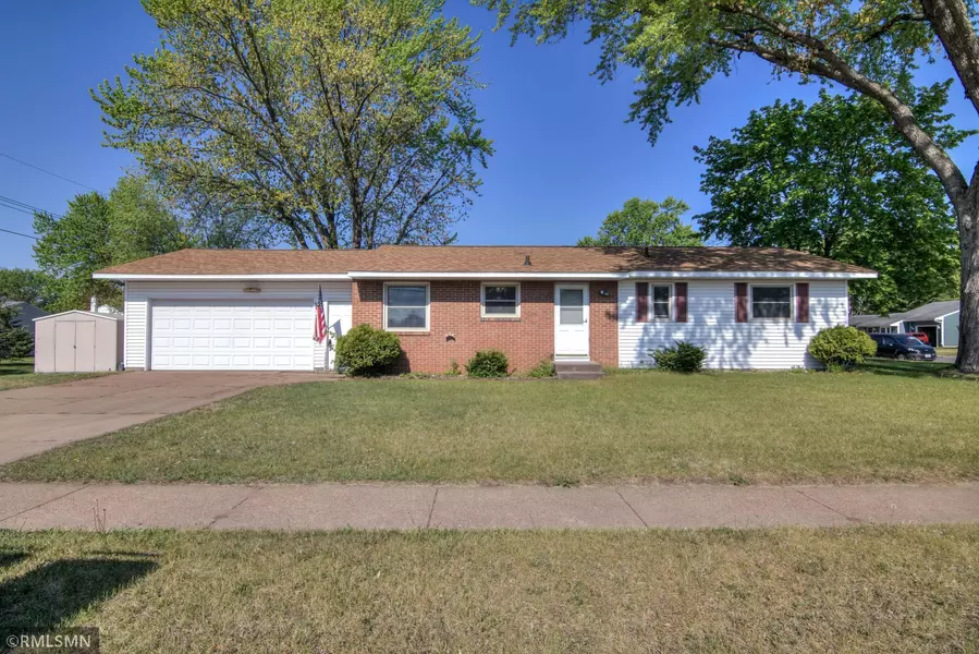 404 W 10th ST W, Altoona, WI 54720