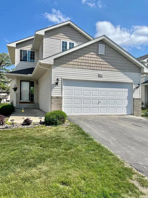 445 Lake TRL, Winsted, MN 55395