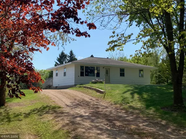 307 Old Scout Camp RD, Somerset, WI 54082