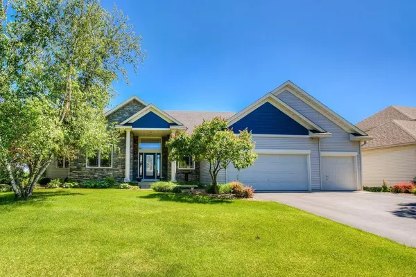 2737 Eagle Valley DR, Woodbury, MN 55129