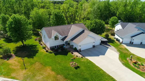 3050 Pinewood LN, Alexandria, MN 56308