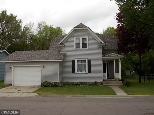 225 Hickory ST S, Lester Prairie, MN 55354